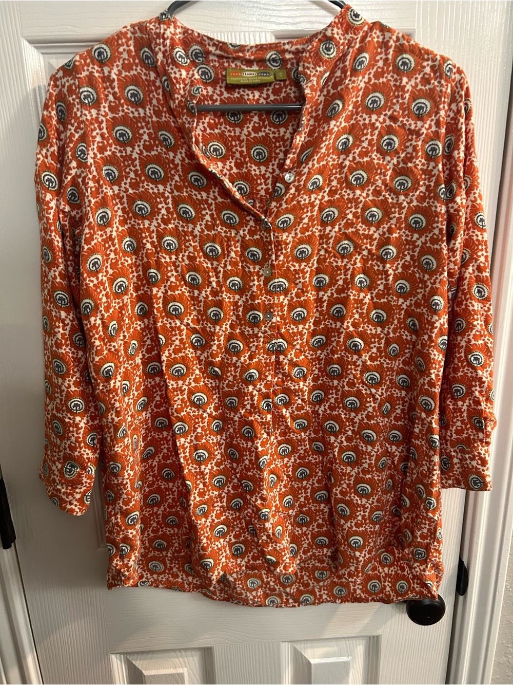 Rock Flower Paper Button Tunic Top Blouse size small 3/4 sleeve orange gray